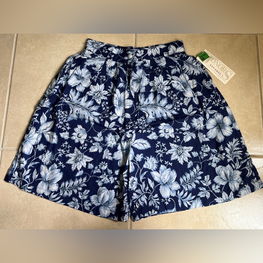 Honors Apparel Vtg Women’s M Navy/White Floral Pleated High Rise Rayon Short